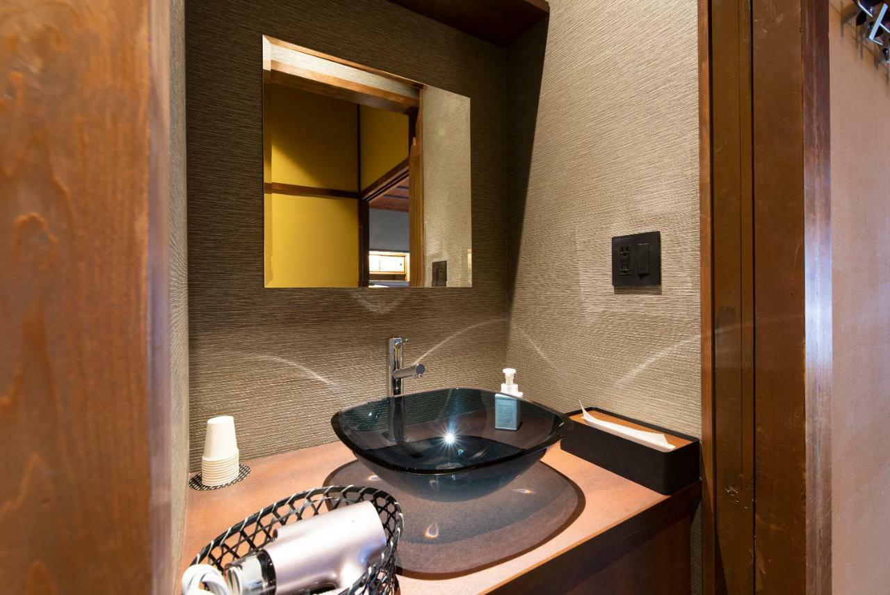 First Cabin Station Kyoto Umenokoji Ryokan Exteriör bild
